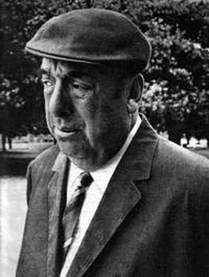 Pablo Neruda en artículo sobre Carlos Decker Molina
